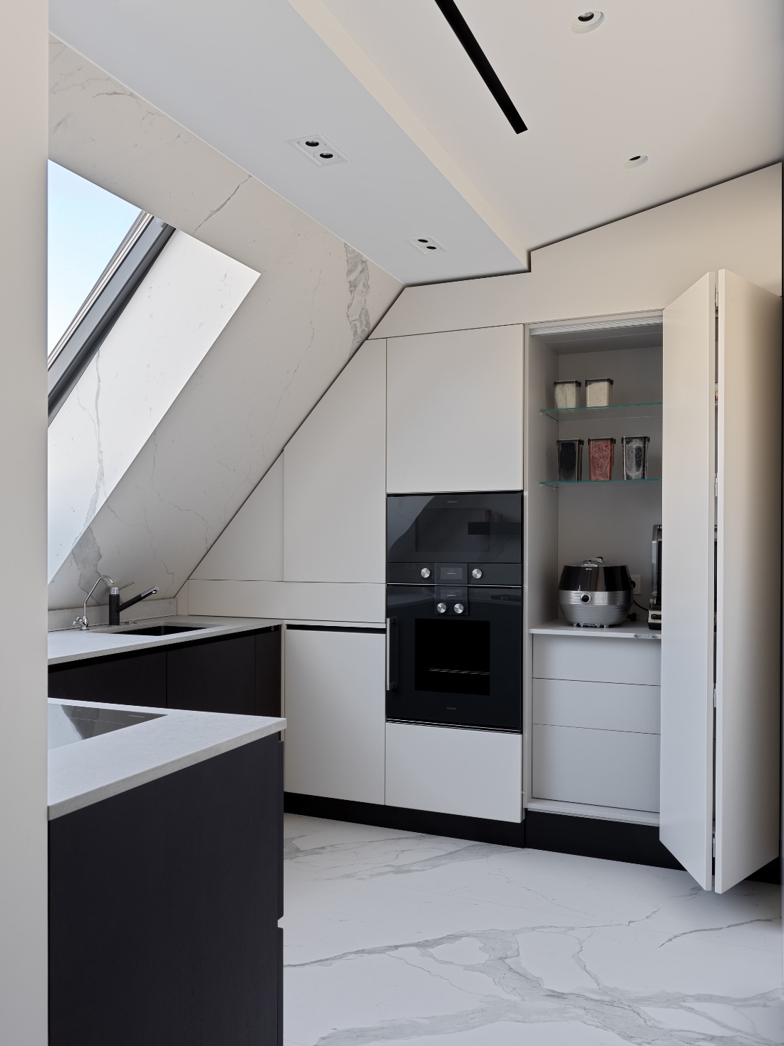 LARICHEV ARCHITECT